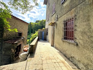 Trilocale in Vendita a Vernio, 25'000&euro;, 60 m²