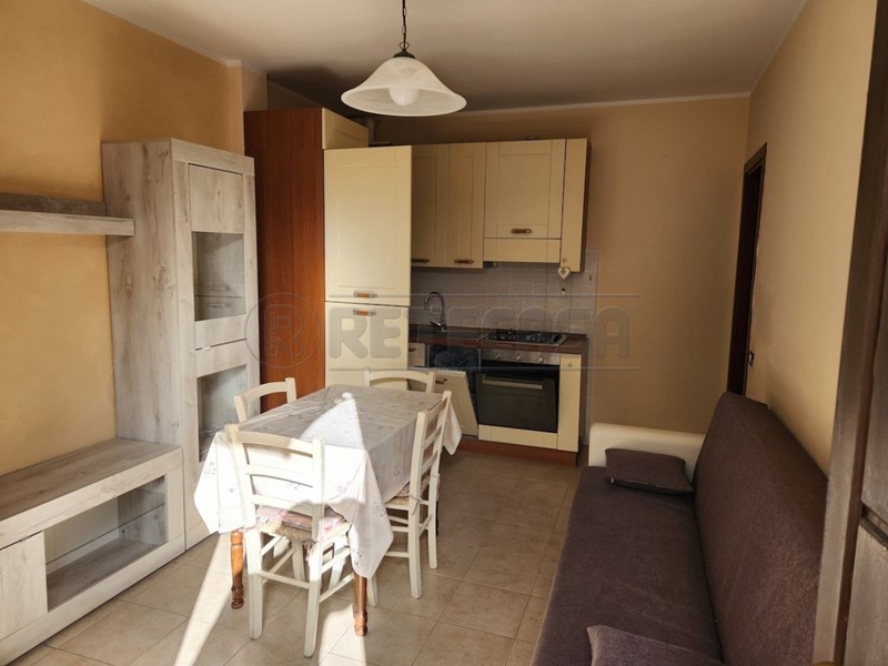 Bilocale in Vendita a Santa Maria a Monte, zona Ponticelli, 85'000€, 53 m², con Box