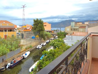 Casa Indipendente in Vendita a Messina, 240'000€, 170 m², con Box