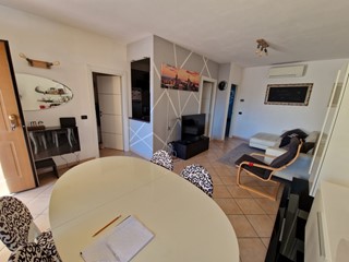 Appartamento in Vendita a Borghi, 199'000€, 145 m², con Box