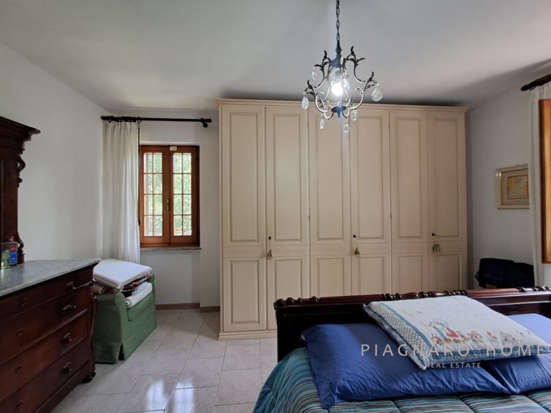 Casa Indipendente in Vendita a Tresana, 240'000€, 273 m²