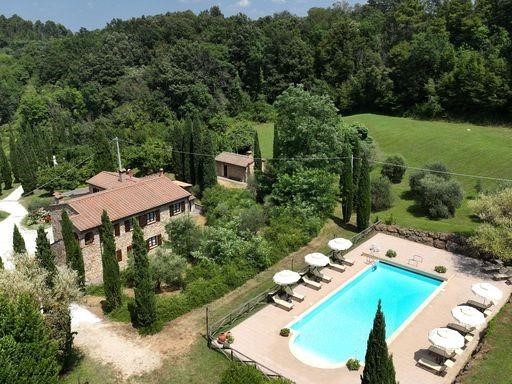 Casale in Vendita a Chianni, 1'850'000€, 400 m², con Box