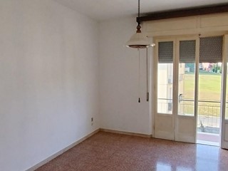 Appartamento in Vendita a Fucecchio, 120'000€, 110 m², con Box