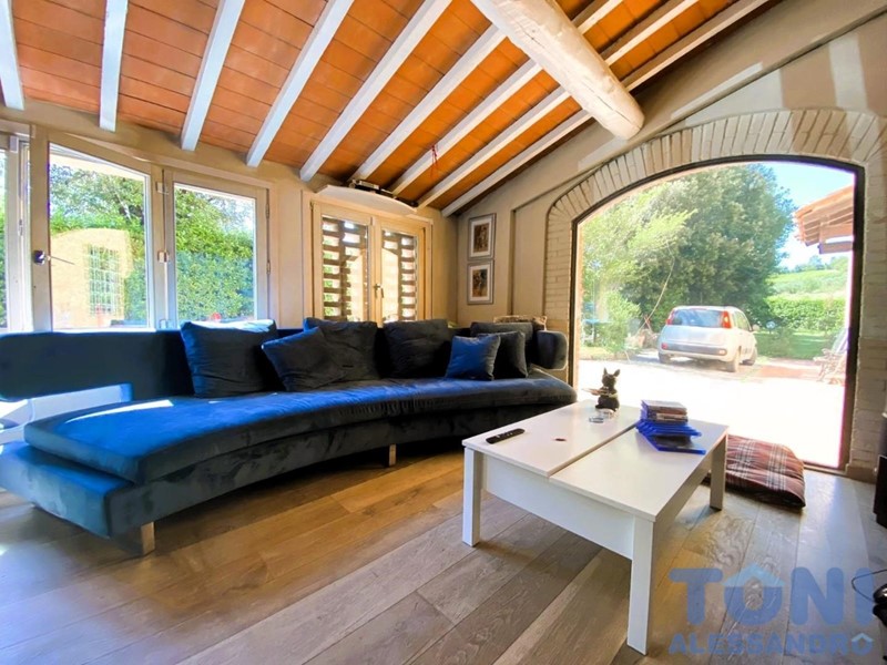 Casale in Vendita a Vinci, 345'000€, 140 m²