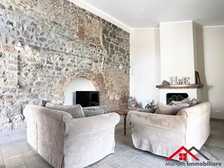 Casa di corte in Vendita a San Giuliano Terme, zona Pappiana, 420'000€, 170 m²