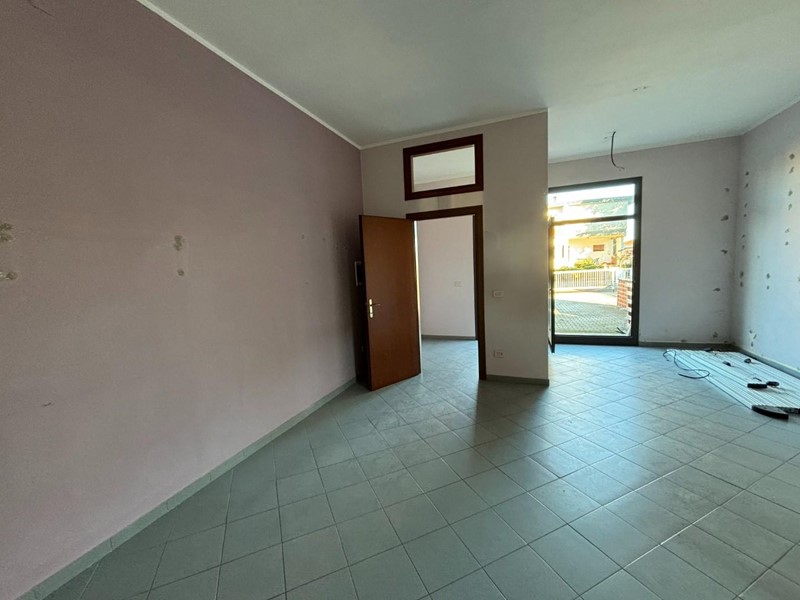 Bilocale in Vendita a Montopoli in Val d'Arno, zona San Romano, 65'000€, 64 m²