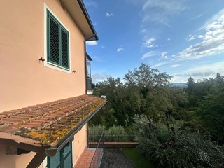 Quadrilocale in Vendita a San Miniato, zona Stibbio, 190'000€, 90 m², con Box
