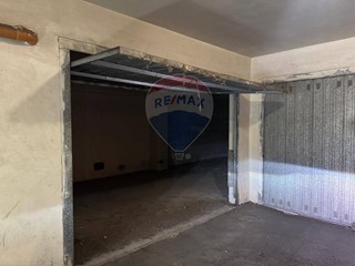 Box in Vendita a Aci Castello, 29'000€, 39 m²