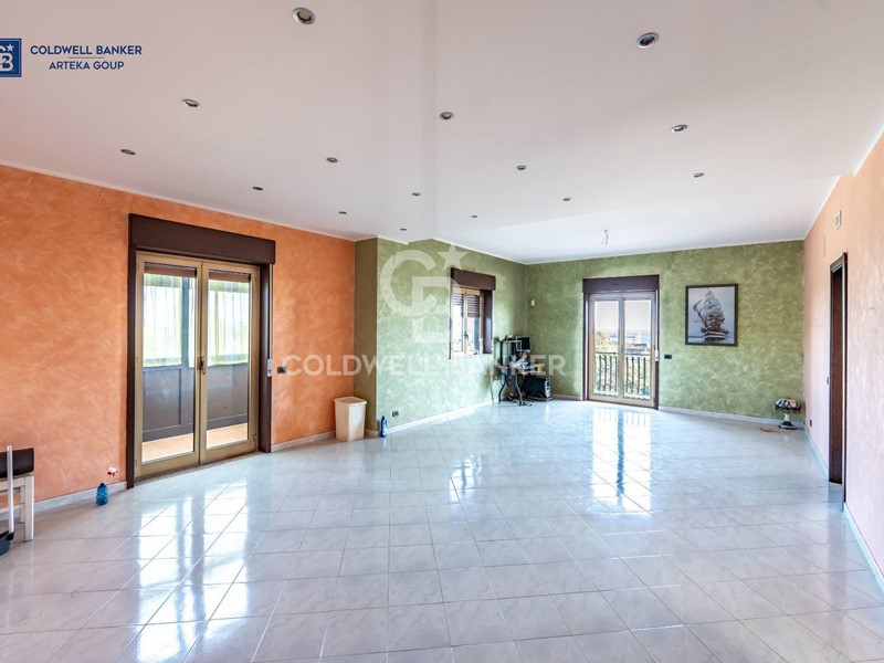 Appartamento in Vendita a Acireale, 129'000&euro;, 157 m²