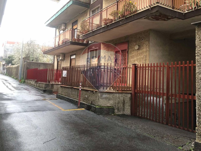 Trilocale in Vendita a Valverde, 87'000€, 95 m²
