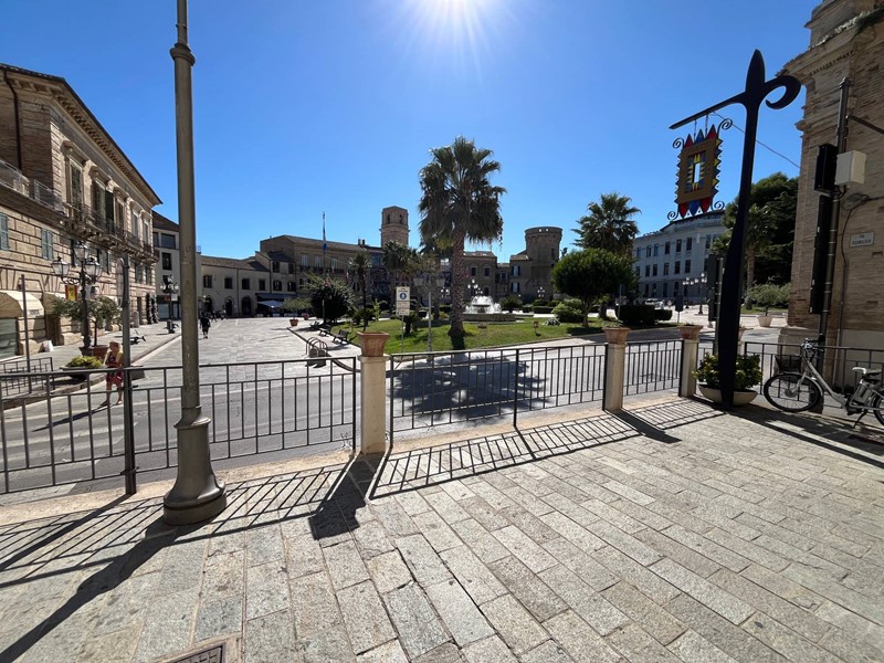 Immobile commerciale in Affitto a Vasto, 750&euro;, 45 m²