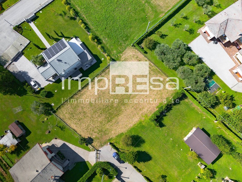 Terreno edificabile in Vendita a San Pietro Di Feletto, 120'000€, 1050 m²