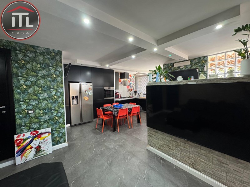 Quadrilocale in Vendita a Roma, 189'000&euro;, 130 m²