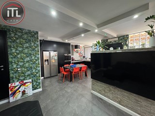 Quadrilocale in Vendita a Roma, 189'000&euro;, 130 m²