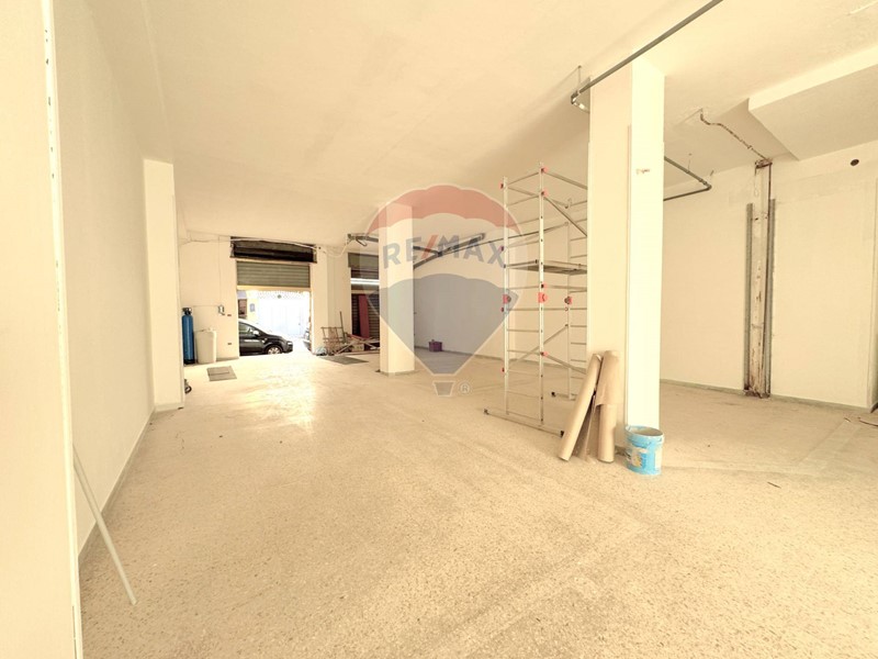Immobile commerciale in Affitto a San Giuseppe Vesuviano, 400€, 160 m²