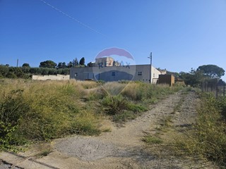 Capannone in Vendita a Racalmuto, 290'000€, 887 m²