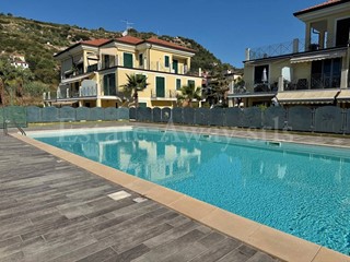 Trilocale in Vendita a Bordighera, 330'000€, 94 m²