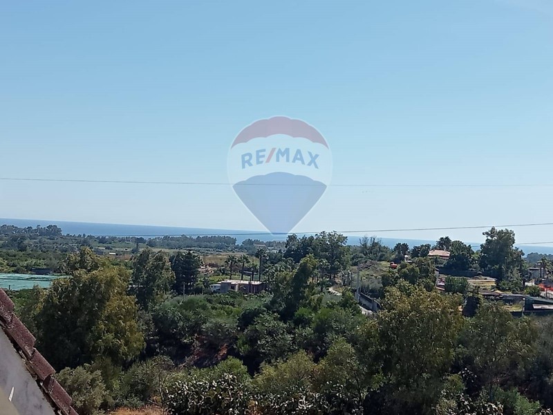 Trilocale in Vendita a Calatabiano, 34'000€, 40 m²