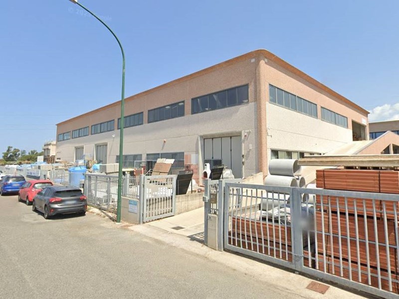 Capannone in Vendita a Campiglia Marittima, 161'438&euro;, 580 m²