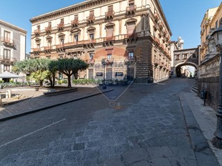Appartamento in Vendita a Catania, 850'000&euro;, 483 m²