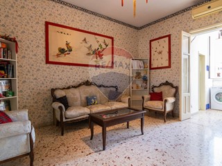 Trilocale in Vendita a Catania, 68'000&euro;, 71 m²