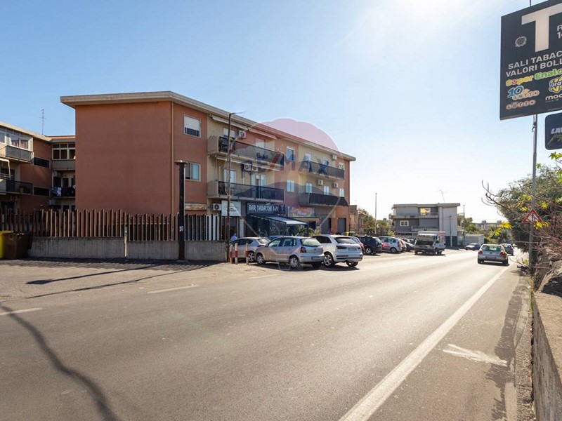 Trilocale in Vendita a Catania, 90'000&euro;, 91 m²