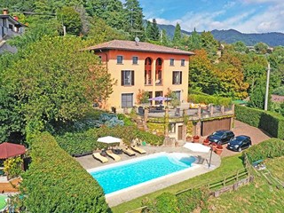 Villa in Vendita a Cenate Sotto, 1'950'000€, 730 m²