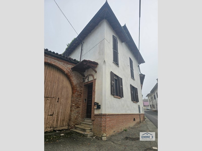 Casa Semi Indipendente in Vendita a Frugarolo, 80'000€, 177 m²