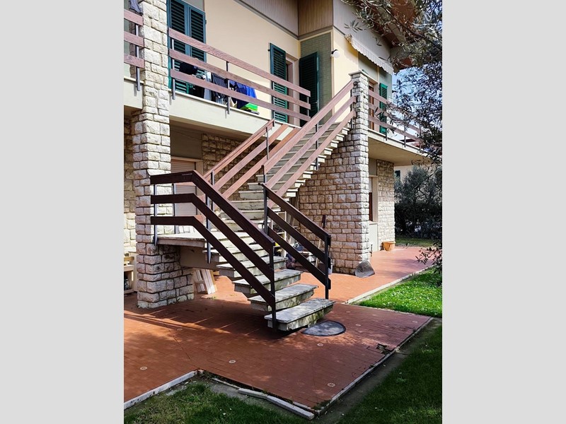 Villa in Vendita a Montespertoli, 673'000€, 380 m²