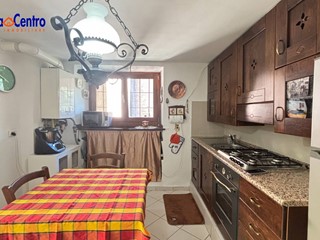 Casa Indipendente in Vendita a Nus, 128'000&euro;, 85 m²