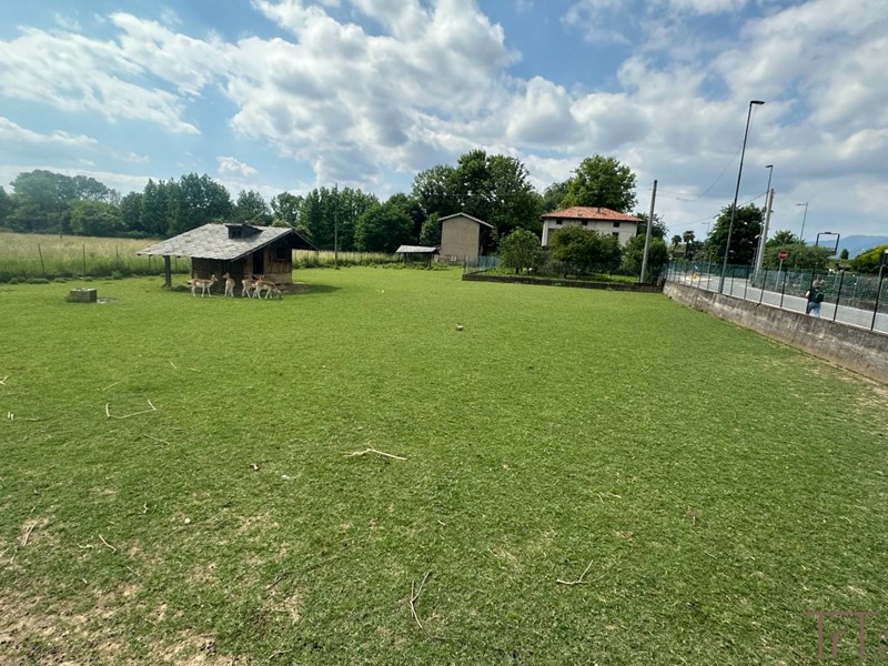 Terreno edificabile in Vendita a Orio al Serio, 850'000€, 2000 m²