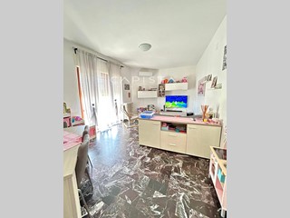 Appartamento in Vendita a Ortona, 168'000€, 105 m²