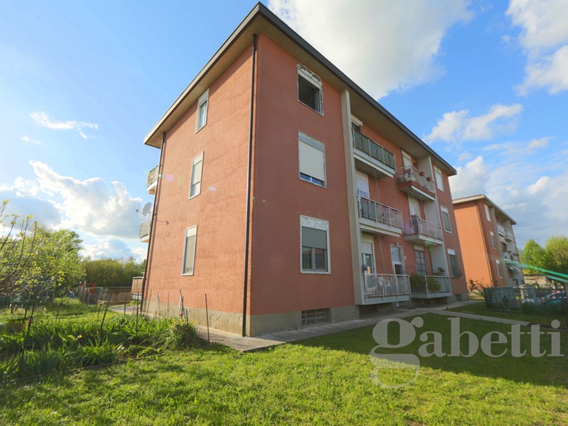 Trilocale in Vendita a Lonate Pozzolo, 123'000€, 100 m²