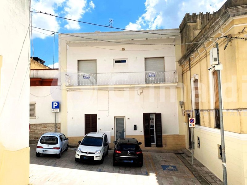 Casa Indipendente in Vendita a Sannicola, 155'000€, 160 m²