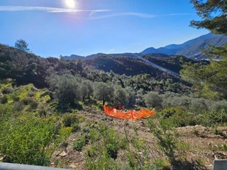 Terreno edificabile in Vendita a Ventimiglia, 50'000€, 3500 m²