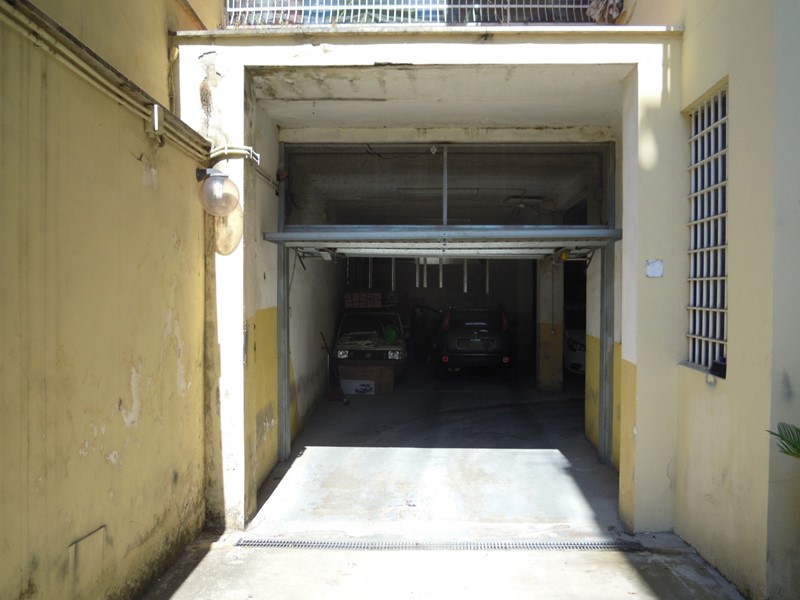 Box in Vendita a Roma, 280'000€, 383 m²