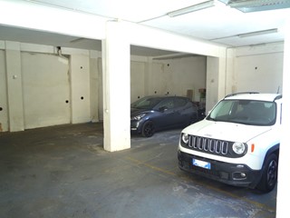 Box in Vendita a Roma, 280'000€, 383 m²