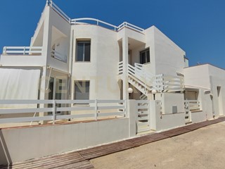 Casa Indipendente in Vendita a Ragusa, zona Punta Braccetto, 890'000&euro;, 275 m², arredato, con Box