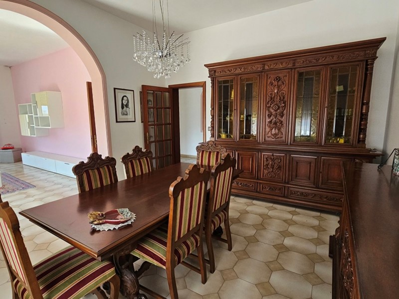 Appartamento in Vendita a Modica, zona MODICA ALTA, 79'000€, 160 m²