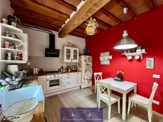 Casa Semi Indipendente in Vendita a Firenze, zona Legnaia, 370'000€, 100 m²