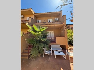 Casa Semi Indipendente in Vendita a Palermo, zona Partanna, 310'000€, 107 m²