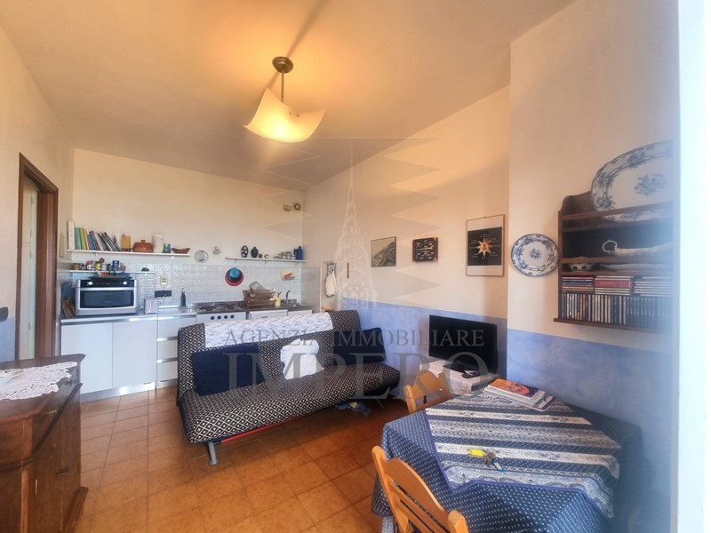 Bilocale in Vendita a Ventimiglia, zona Calandre, 215'000€, 45 m²