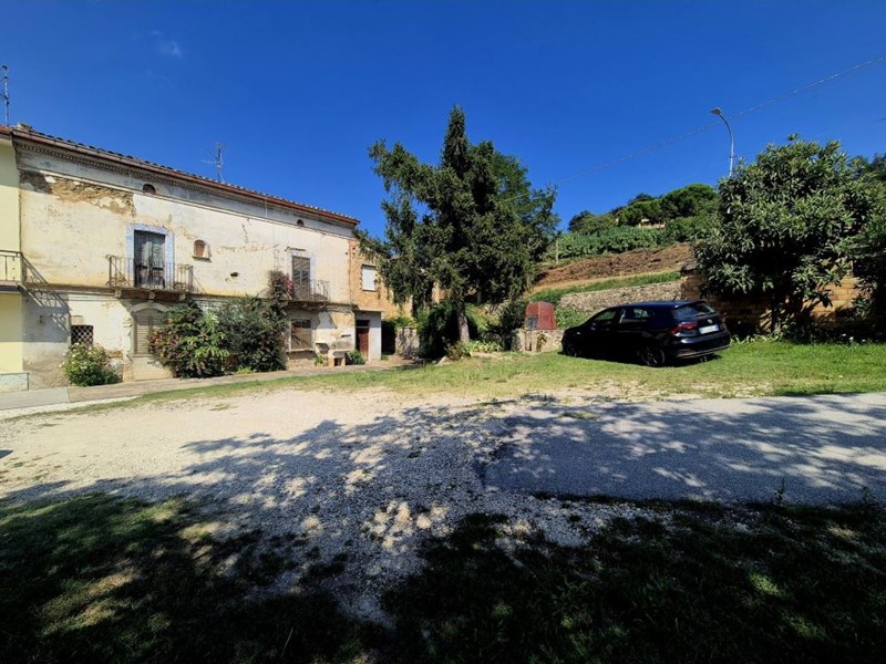 Casa Semi Indipendente in Vendita a Filetto, 59'000€, 152 m²