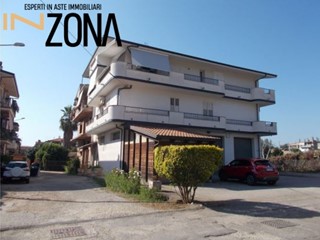Quadrilocale in Vendita a Melicucco, 38'669€, 170 m²