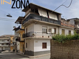Quadrilocale in Vendita a Rosarno, 16'644€, 121 m²