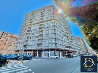 Appartamento in Vendita a Taranto, 279'000€, 150 m²