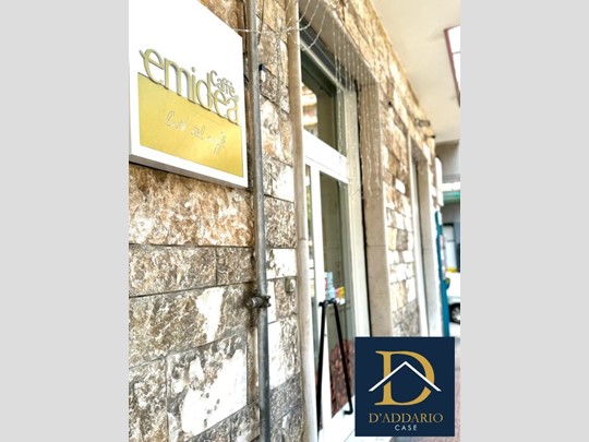 Attività commerciale in Vendita a Taranto, 69'000€, 120 m²