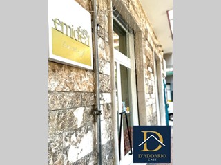 Attività commerciale in Vendita a Taranto, 69'000€, 120 m²