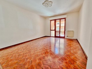 Appartamento in Vendita a Pisa, 279'000€, 130 m², con Box