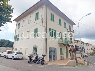 Immobile commerciale in Affitto a Massarosa, zona Quiesa, 650€, 51 m²